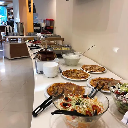 Sunny Paradise Family Отель