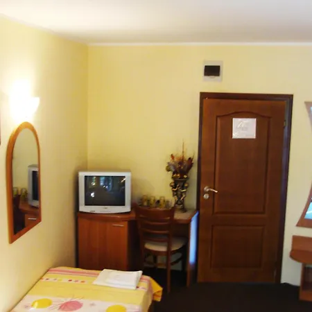Sunny Paradise Family Отель 3*