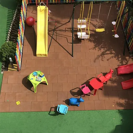 Отель Sunny Paradise Family