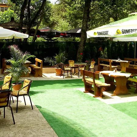 Sunny Paradise Family Отель