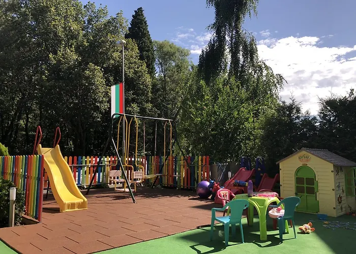 Sunny Paradise Family 호텔 키텐