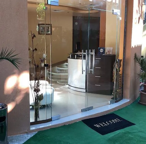 Sunny Paradise Family 酒店 希典