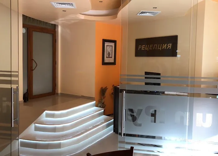 Sunny Paradise Family 호텔 키텐