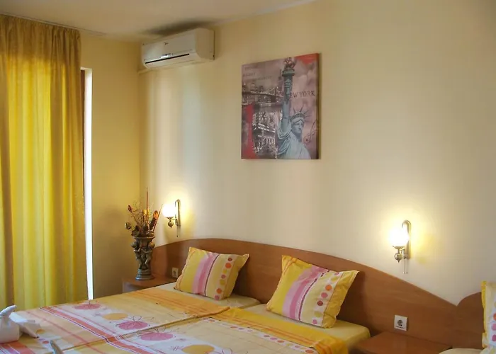 Sunny Paradise Family 호텔 3*